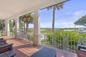 Bella Vista Waterfront Villa